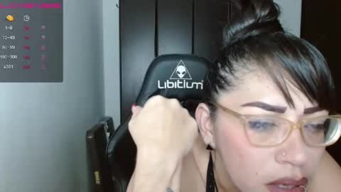 Snapshot of natashasmithe chatting on 01-24-25, 07:08 Natasha Smithe online show from 01-24-25, 07:08