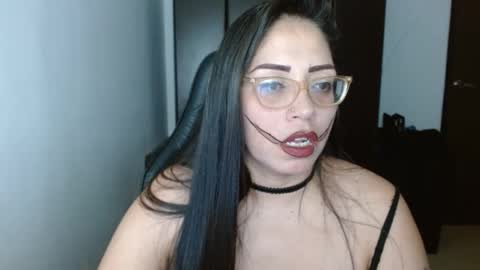 Snapshot of natashasmithe chatting on 02-06-25, 02:11 Natasha Smithe online show from 02-06-25, 02:11