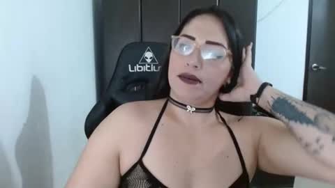 Snapshot of natashasmithe chatting on 03-05-25, 01:10 Natasha Smithe online show from 03-05-25, 01:10