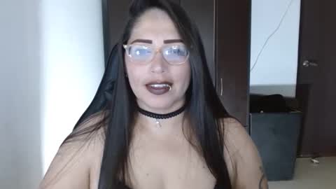 Snapshot of natashasmithe chatting on 10-23-25, 09:57 Natasha Smithe online show from 10-23-25, 09:57