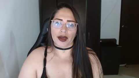 Snapshot of natashasmithe chatting on 10-28-25, 02:59 Natasha Smithe online show from 10-28-25, 02:59