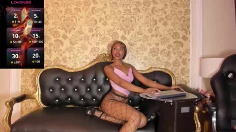 Snapshot of natazhaqueen chatting on 03-25-26, 04:40 nathalia online show from 03-25-26, 04:40