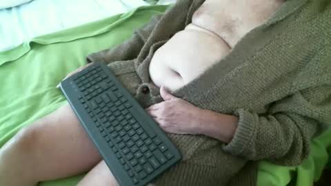 Snapshot of nate1x chatting on 01-08-25, 06:52 nate1x online show from 01-08-25, 06:52