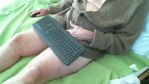 Snapshot of nate1x chatting on 01-22-25, 07:24 nate1x online show from 01-22-25, 07:24