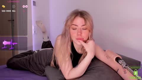 Snapshot of natehalll chatting on 02-16-25, 04:53 NATE online show from 02-16-25, 04:53