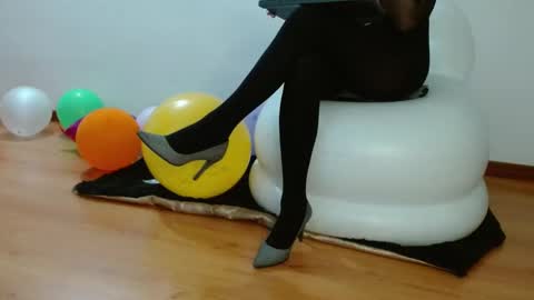 Snapshot of nath_dawson chatting on 02-21-25, 12:05 nath_dawson online show from 02-21-25, 12:05