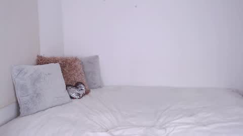 Nathalia    online show from 03-05-25, 05:29