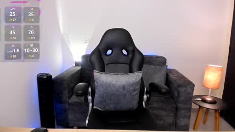 NATHALIE online show from 02-20-25, 07:19