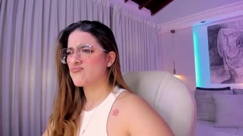 NATHALIE online show from 04-18-26, 11:14