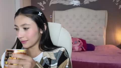 Snapshot of nathaly_blue chatting on 01-21-25, 06:23 nathaly_blue online show from 01-21-25, 06:23