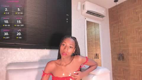 Snapshot of nathalyleen chatting on 12-16-25, 03:44 online show from 12-16-25, 03:44