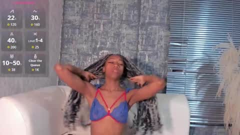 Snapshot of nathalyleen chatting on 05-03-26, 08:37 online show from 05-03-26, 08:37