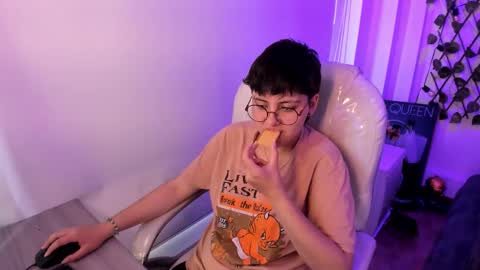 Snapshot of nathalyy_ds chatting on 03-17-26, 08:12 nathalyy_ds online show from 03-17-26, 08:12