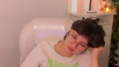 nathalyy_ds online show from 05-20-26, 05:19