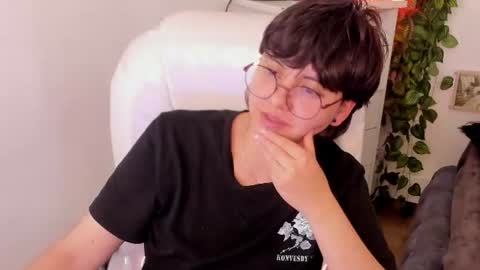 nathalyy_ds online show from 06-09-26, 10:21