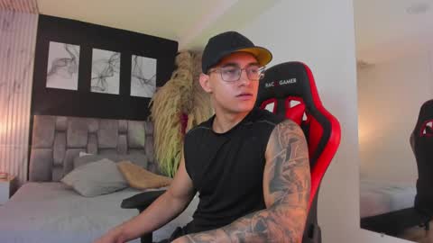 Snapshot of nathan_gross chatting on 02-06-25, 02:33 nathan_gross online show from 02-06-25, 02:33