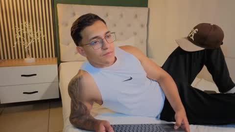 Snapshot of nathan_gross chatting on 09-23-25, 04:04 nathan_gross online show from 09-23-25, 04:04