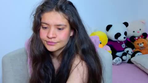 Snapshot of natisss_ chatting on 11-17-25, 09:15 Naty online show from 11-17-25, 09:15