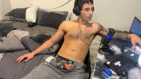 native_boy2 online show from 05-05-26, 02:36