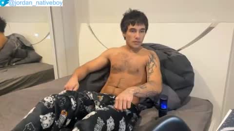 native_boy2 online show from 06-13-26, 08:29
