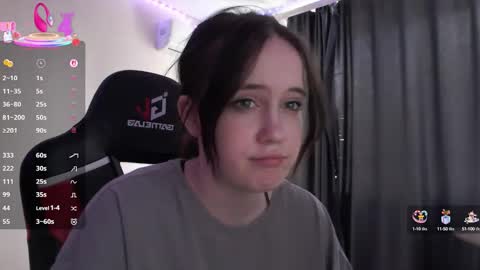 Snapshot of natsuki2005 chatting on 09-13-25, 09:42 natsuki2005 online show from 09-13-25, 09:42