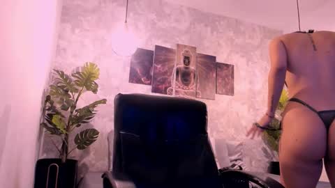 Snapshot of natt_collins chatting on 12-03-25, 03:36 Natalia online show from 12-03-25, 03:36