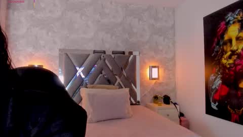 Snapshot of natt_collins chatting on 01-11-26, 02:49 Natalia online show from 01-11-26, 02:49