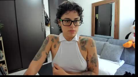 Snapshot of natt_op chatting on 06-11-26, 02:37 natt_op online show from 06-11-26, 02:37