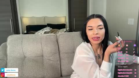 Snapshot of nattywithoutdaddy chatting on 02-16-25, 06:32 NATTY FIERROS online show from 02-16-25, 06:32