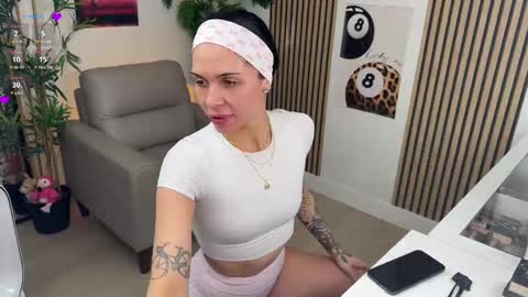 Snapshot of nattywithoutdaddy chatting on 10-07-25, 07:05 NATTY FIERROS online show from 10-07-25, 07:05