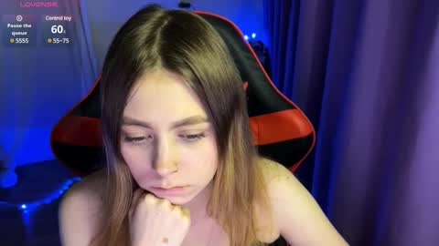 Snapshot of natural_babe666 chatting on 03-03-25, 06:33 natural_babe666 online show from 03-03-25, 06:33