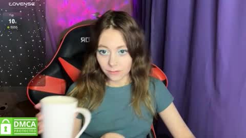 Snapshot of natural_babe666 chatting on 09-17-25, 10:00 natural_babe666 online show from 09-17-25, 10:00