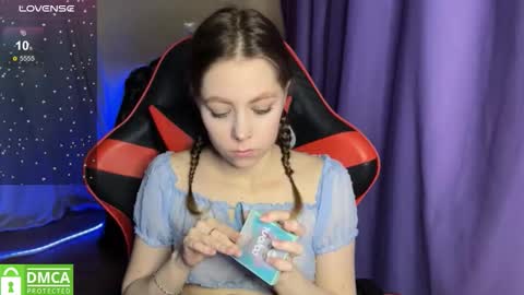 Snapshot of natural_babe666 chatting on 10-13-25, 05:40 natural_babe666 online show from 10-13-25, 05:40