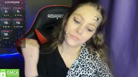 Snapshot of natural_babe666 chatting on 10-24-25, 05:42 natural_babe666 online show from 10-24-25, 05:42