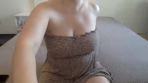 Snapshot of natural_beauty201 chatting on 03-06-26, 09:50 Penelopa369 online show from 03-06-26, 09:50