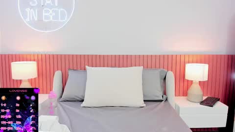 Snapshot of natural_bigboobs chatting on 02-20-25, 10:48 Jazmin Bigboobs online show from 02-20-25, 10:48