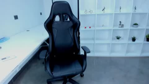 Snapshot of natural_bigboobs chatting on 02-14-26, 07:43 Jazmin Bigboobs online show from 02-14-26, 07:43