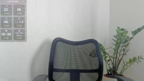 Snapshot of natural_form chatting on 04-26-26, 10:35 peach online show from 04-26-26, 10:35