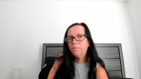 Natural Peach Goddess online show from 10-01-25, 02:23