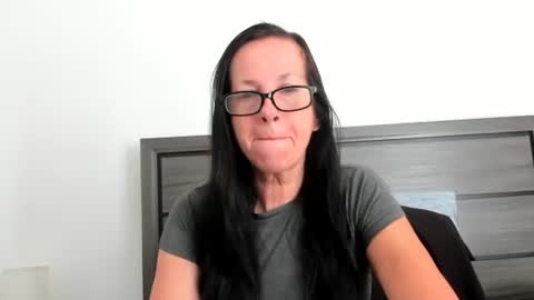 Natural Peach Goddess online show from 10-05-25, 03:10
