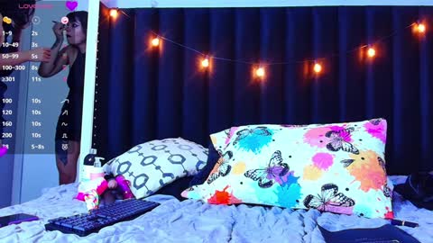 Gwen  online show from 02-05-25, 07:53