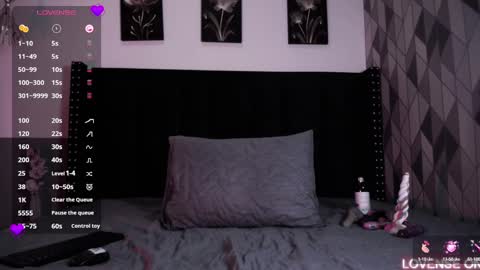 Gwen  online show from 03-12-25, 04:56