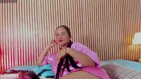 Snapshot of naty_bustos chatting on 05-25-26, 12:05 naty bustos online show from 05-25-26, 12:05