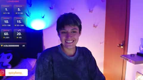 Snapshot of naty_lux19 chatting on 01-10-26, 02:02 Fernanda online show from 01-10-26, 02:02