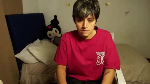 Snapshot of naty_lux19 chatting on 02-14-26, 05:43 Fernanda online show from 02-14-26, 05:43