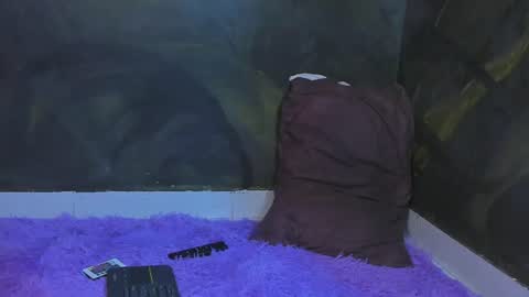 naty_rose233 online show from 06-23-26, 02:09