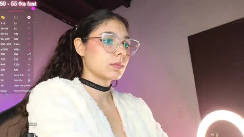 Snapshot of naty_saenz3 chatting on 12-28-24, 12:45 Naty Saenz online show from 12-28-24, 12:45