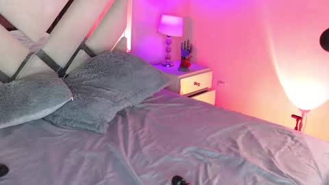 Snapshot of naty_saenz3 chatting on 02-13-25, 03:46 Naty Saenz online show from 02-13-25, 03:46