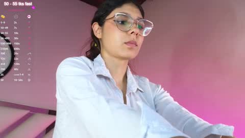 Snapshot of naty_saenz3 chatting on 02-24-25, 03:31 Naty Saenz online show from 02-24-25, 03:31