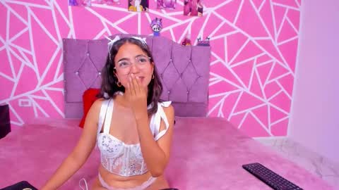 Natalia online show from 12-16-25, 12:37